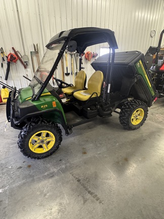 Photo of 2011 John Deere XUV 825I GREEN