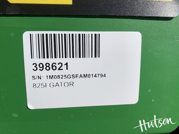 Photo of 2011 John Deere XUV 825I GREEN