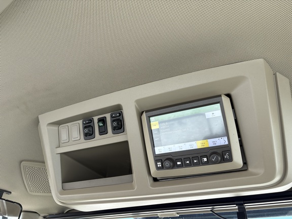 2025 John Deere 9RT 590 - Photo11