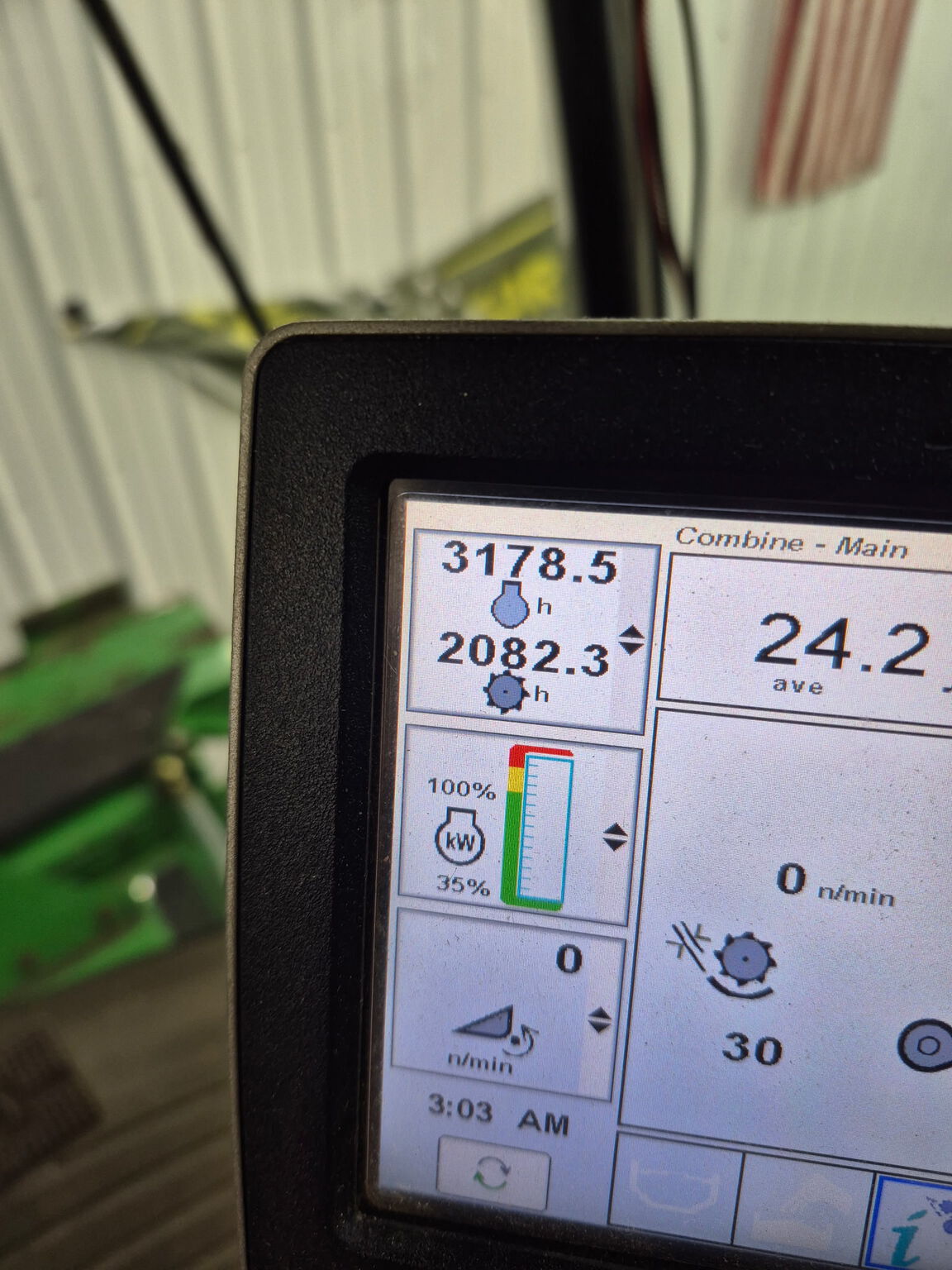 2014 John Deere S670 Image 11