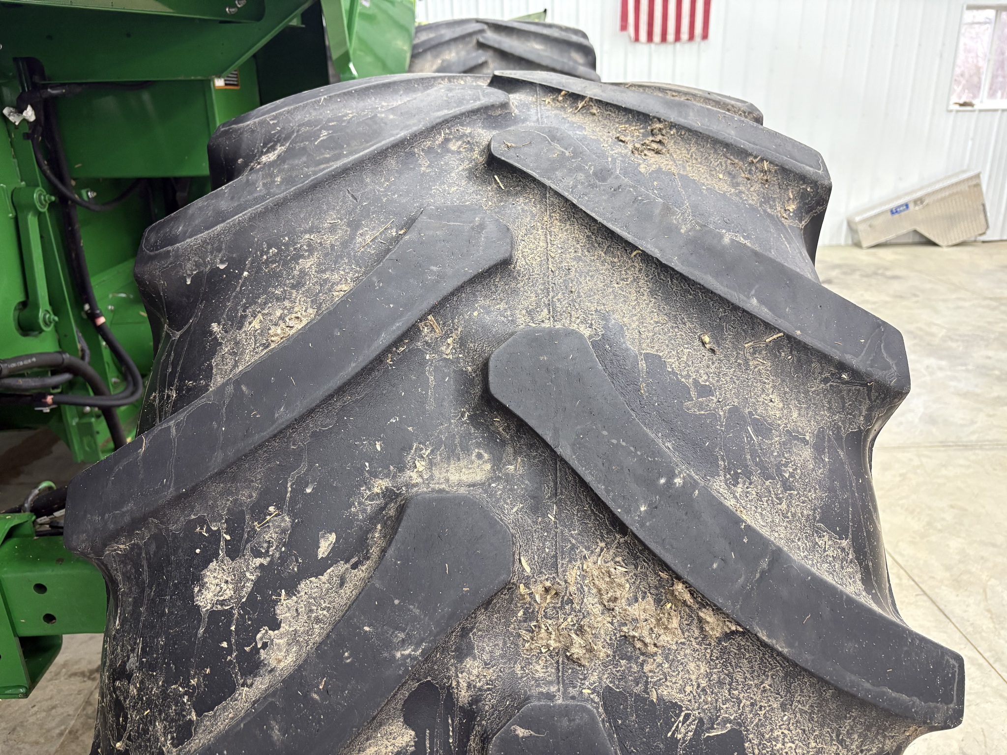 2014 John Deere S670 Image 9