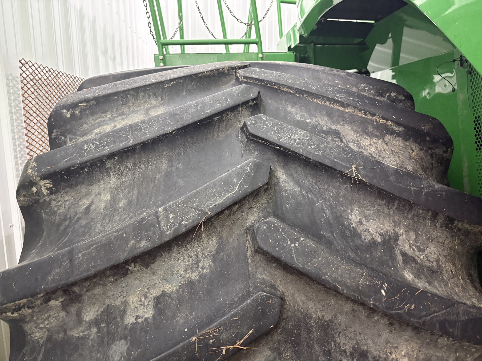 2014 John Deere S670 Image 6