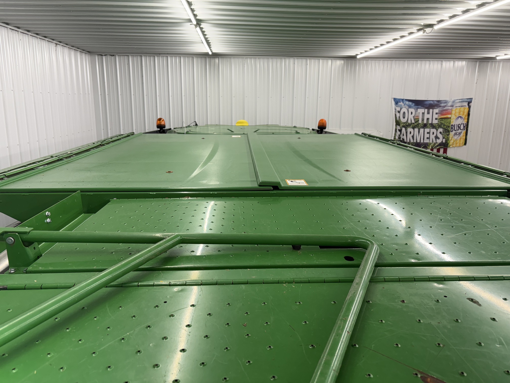 2014 John Deere S670 Image 4