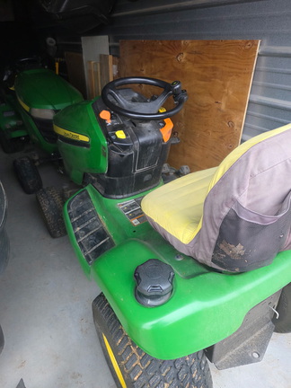 2020 John Deere X390 (3rd thumbnail)