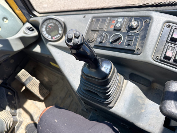 2021 John-Deere 304L