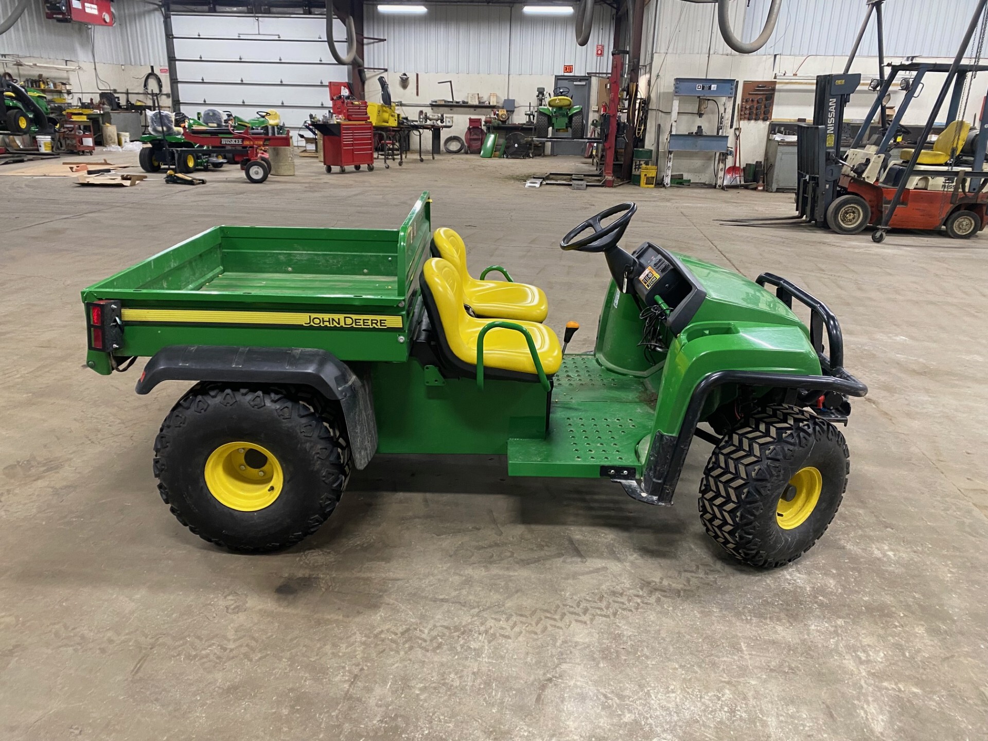 2021 John Deere TS 4X2 Image 6