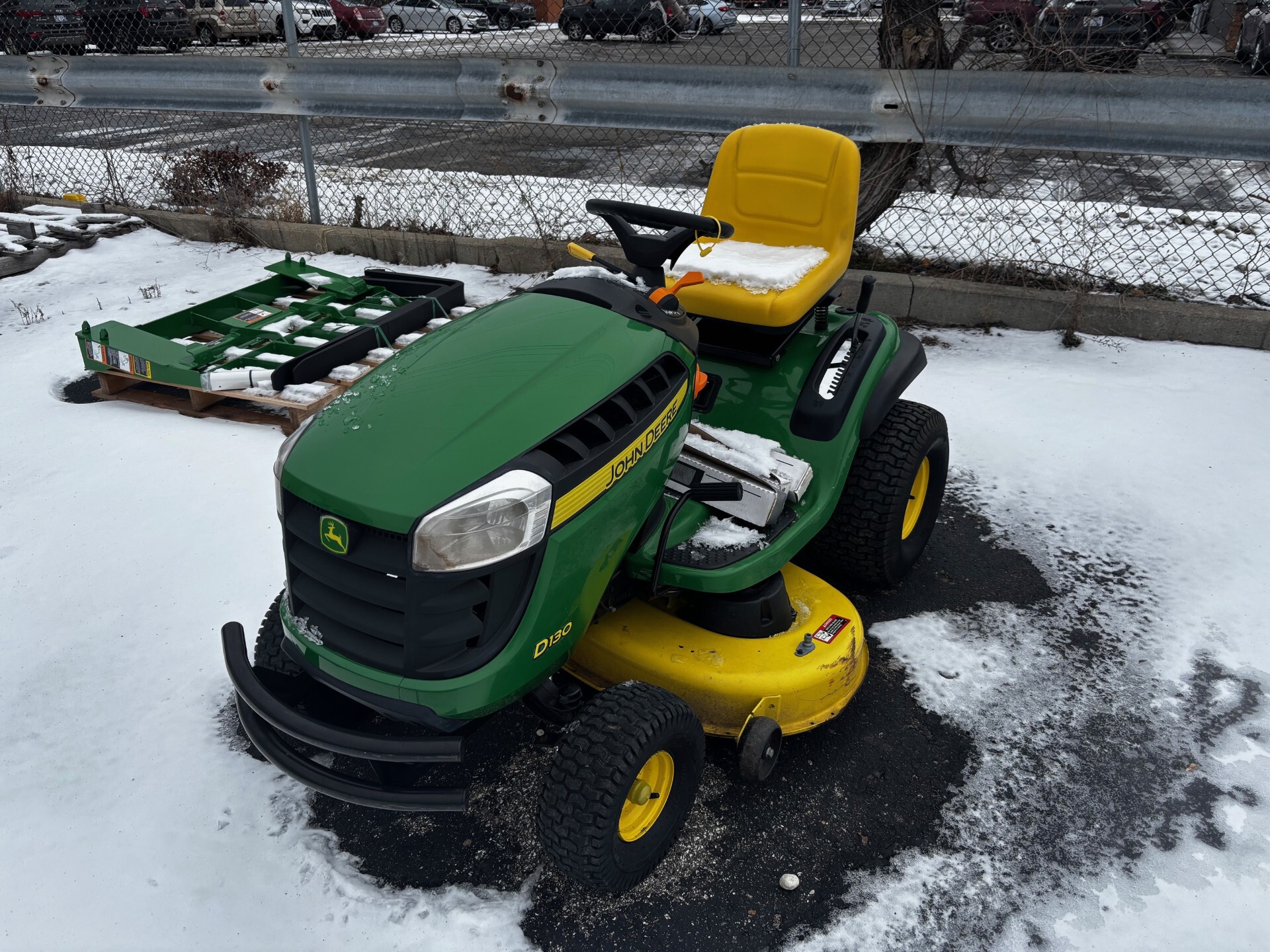 2014 John Deere D130 Image 1