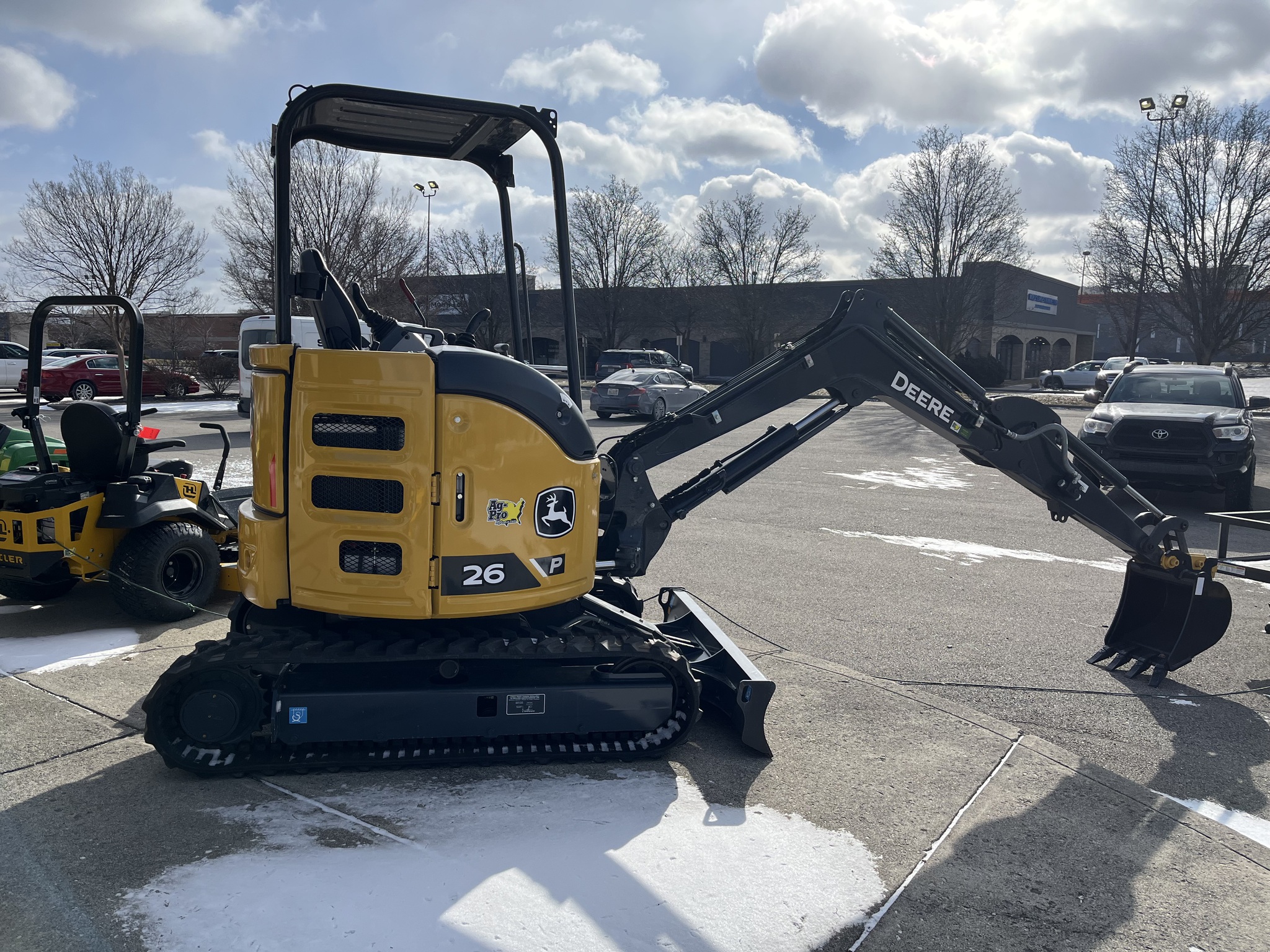 2024 John Deere 26 P Image 2