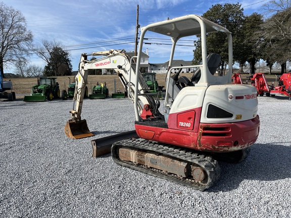 2020 Takeuchi TB240-6