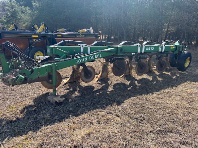 1994 John Deere 2810 Image 4