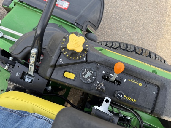 2021 John Deere Z930M - Photo18