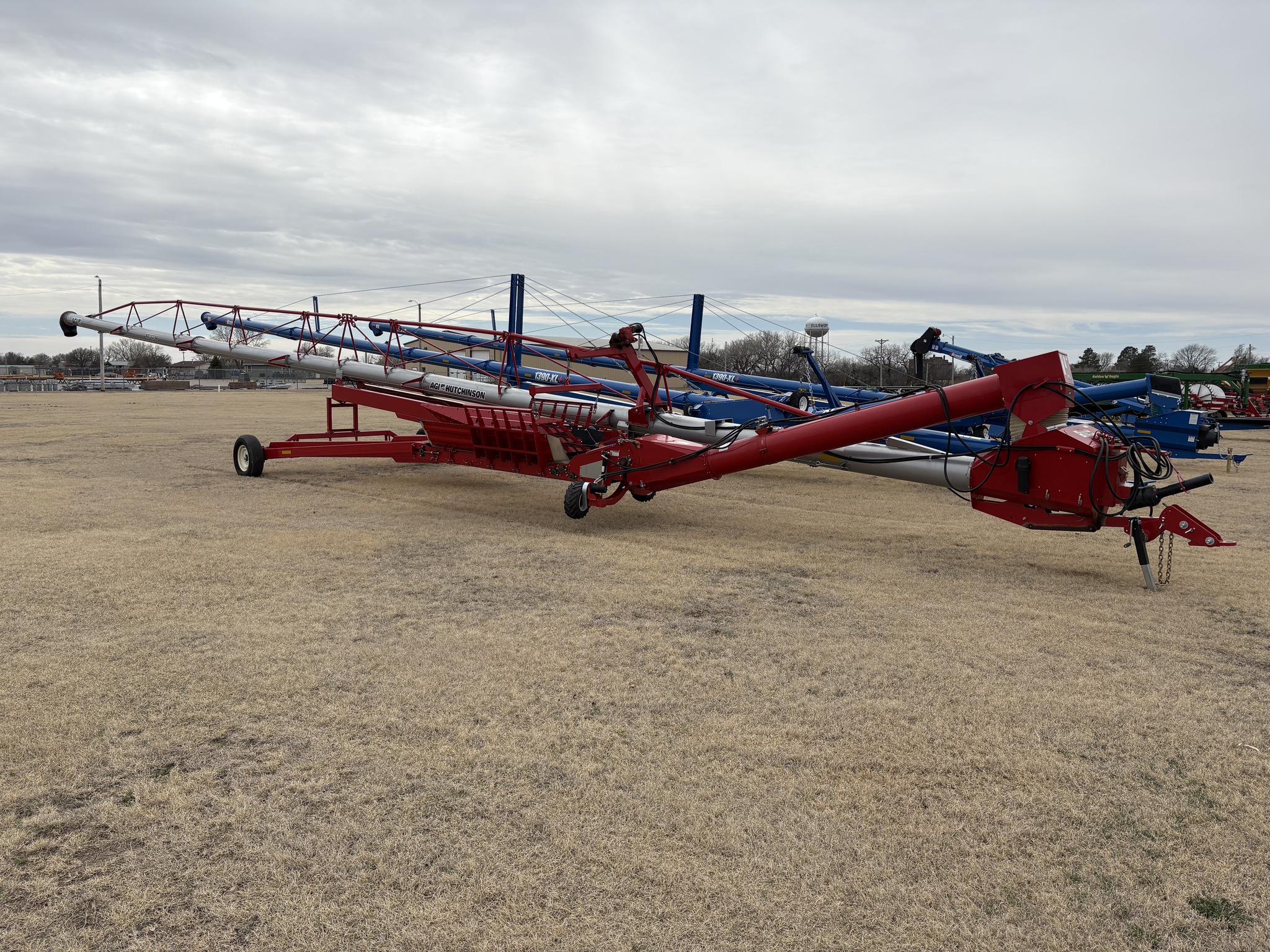 2023 Hutchinson Mayrath HX21394SRXOVERH Image 1