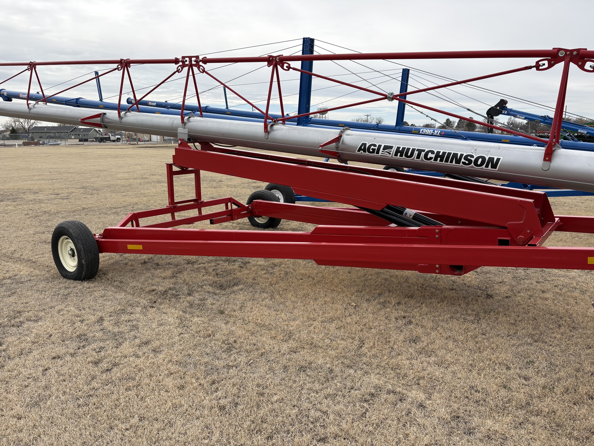 2023 Hutchinson Mayrath HX21394SRXOVERH Image 3