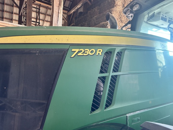 Photo of 2011 John Deere 7230R