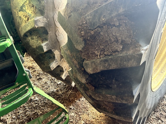 Photo of 2011 John Deere 7230R