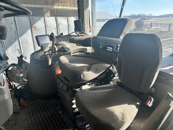 Photo of 2011 John Deere 7230R