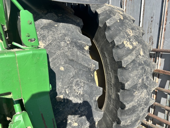 Photo of 2011 John Deere 7230R