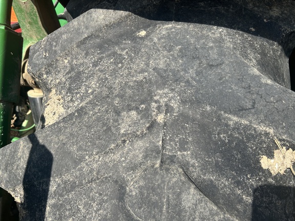 Photo of 2011 John Deere 7230R