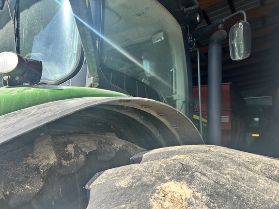 Photo of 2011 John Deere 7230R