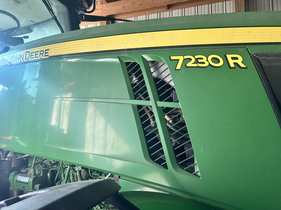 Photo of 2011 John Deere 7230R