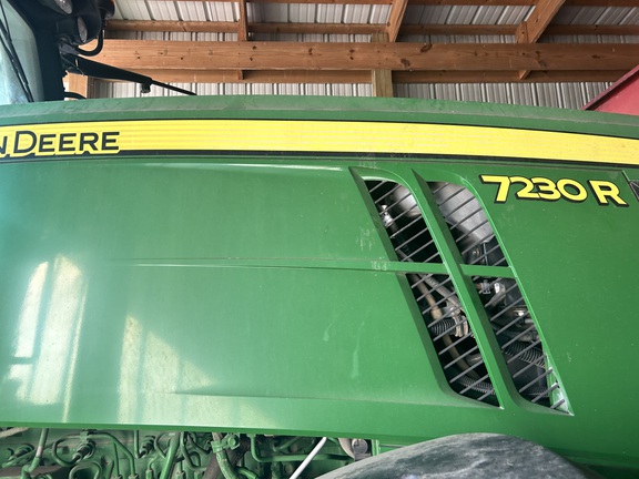 Photo of 2011 John Deere 7230R