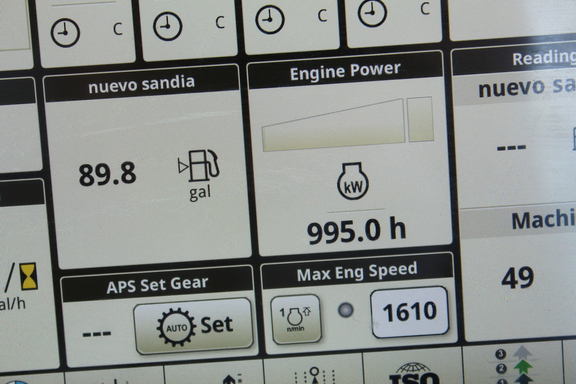 2025 John Deere 8R 230 Photo 9