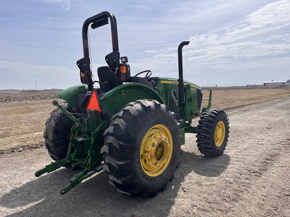 2017 John Deere 5065E - Photo5