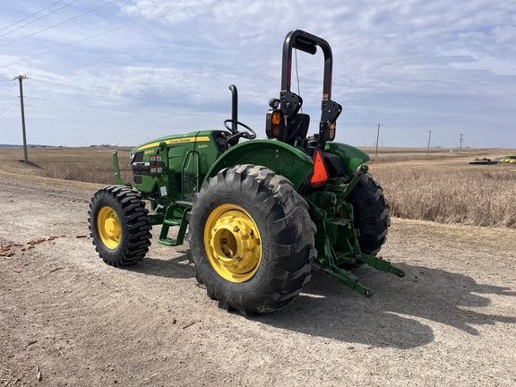 2017 John Deere 5065E - Photo7