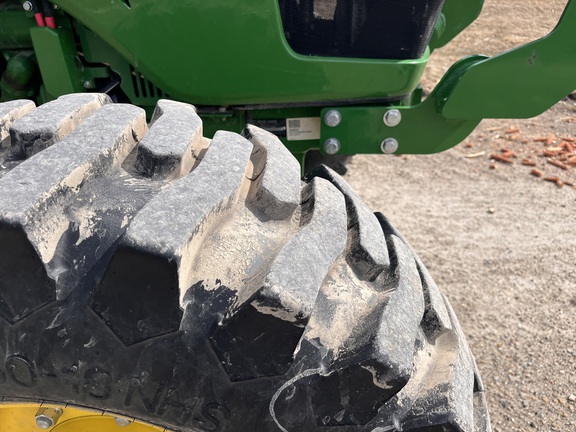 2017 John Deere 5065E - Photo14