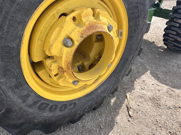 2017 John Deere 5065E - Photo18