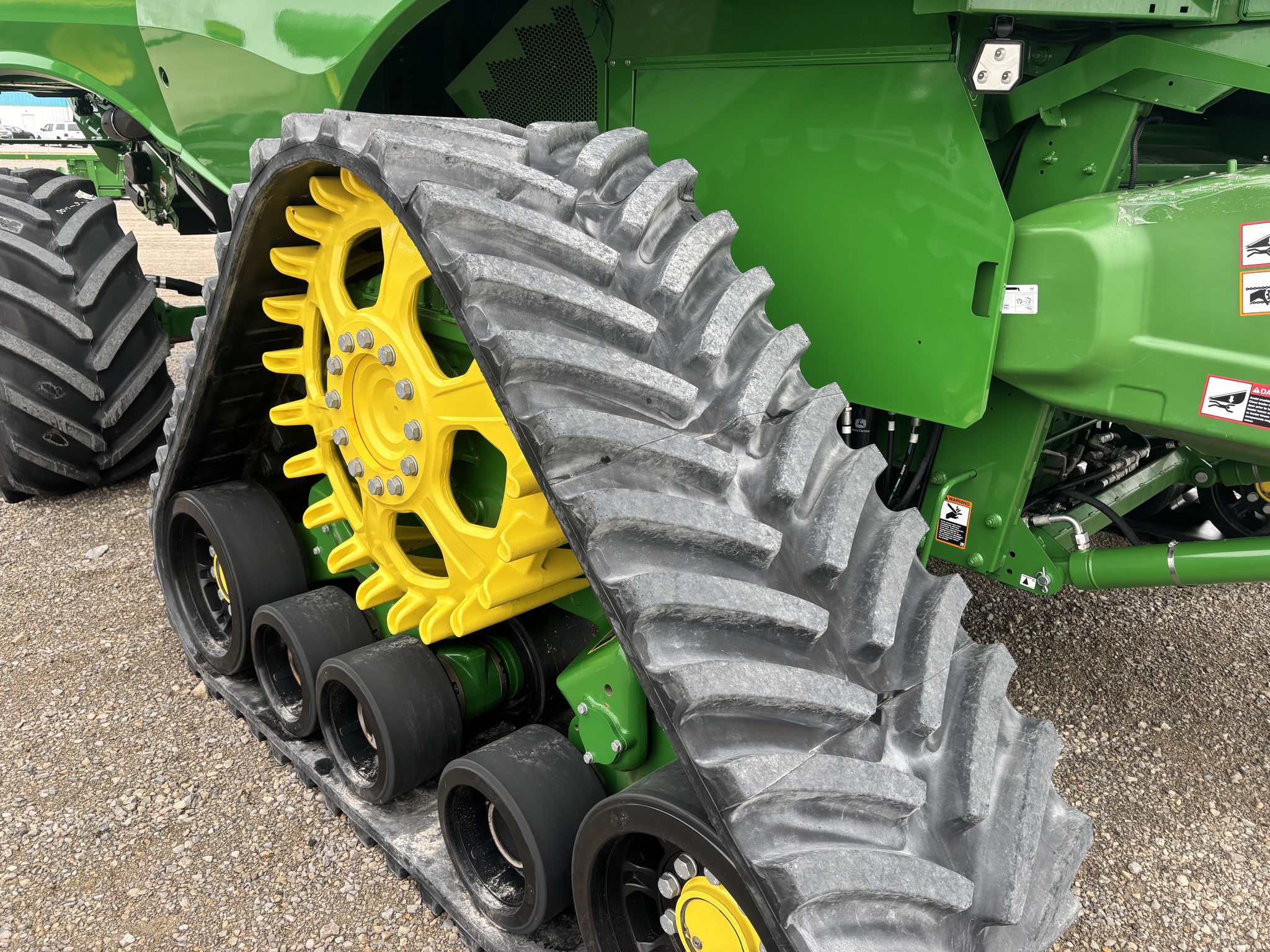 2024 John Deere S780 Image 8