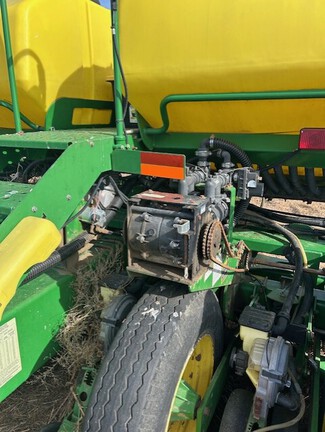 2004 John Deere 1770NT CCS (30th thumbnail)
