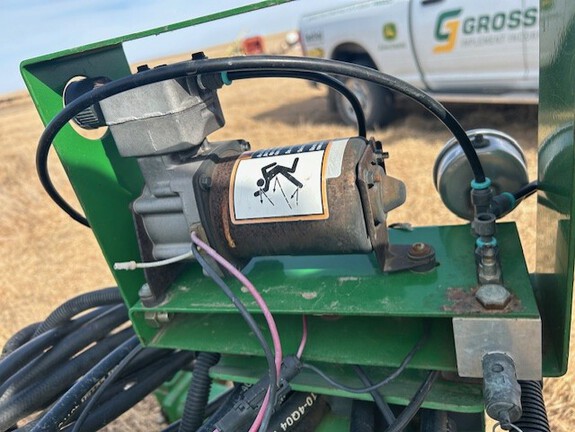 2004 John Deere 1770NT CCS (35th thumbnail)