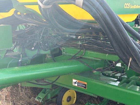 2004 John Deere 1770NT CCS (21st thumbnail)