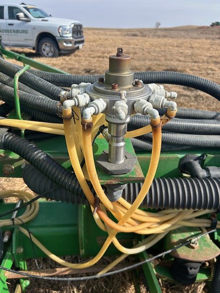 2004 John Deere 1770NT CCS (8th thumbnail)