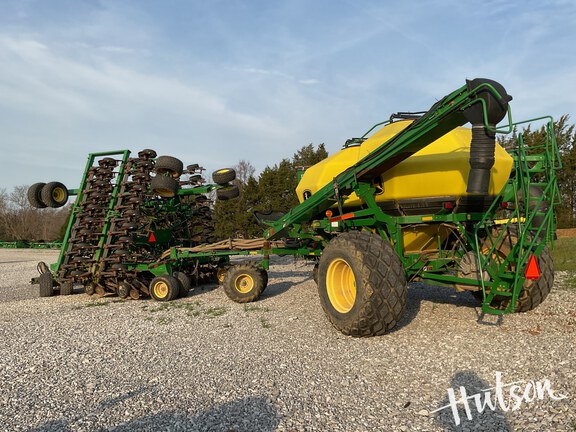 Photo of 2007 John Deere 1890