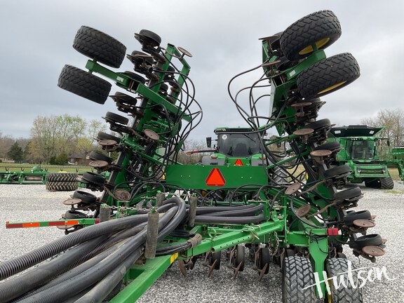 Photo of 2007 John Deere 1890