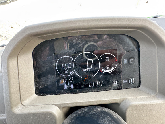 2023 John-Deere XUV865R