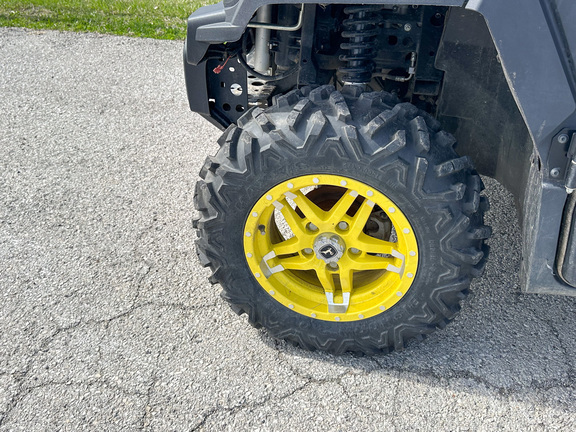 2023 John-Deere XUV865R