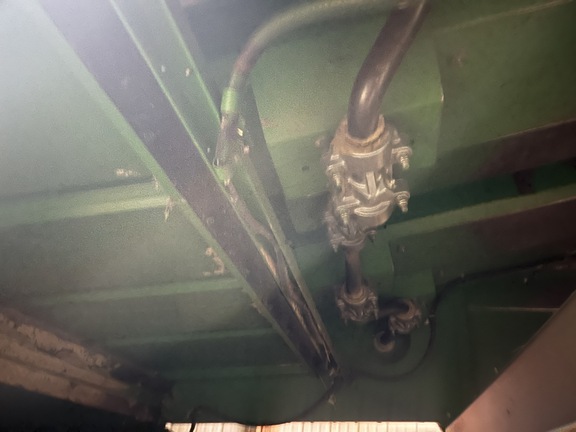 Used 1995 John Deere 9600 Combines at Horizon Ag & Turf in High Prairie, AB - Photo5