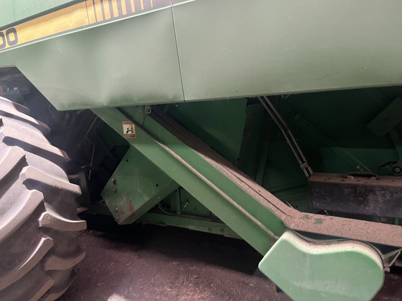 Used 1995 John Deere 9600 Combines at Horizon Ag & Turf in High Prairie, AB - Photo8