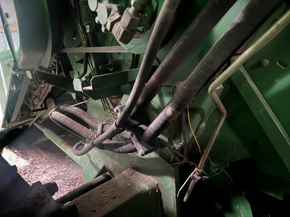 Used 1995 John Deere 9600 Combines at Horizon Ag & Turf in High Prairie, AB - Photo12