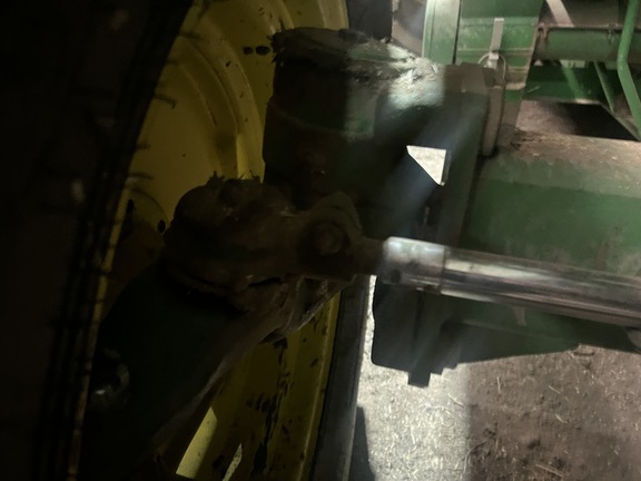 Used 1995 John Deere 9600 Combines at Horizon Ag & Turf in High Prairie, AB - Photo35