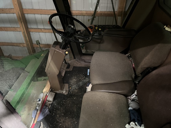 Used 1995 John Deere 9600 Combines at Horizon Ag & Turf in High Prairie, AB - Photo37