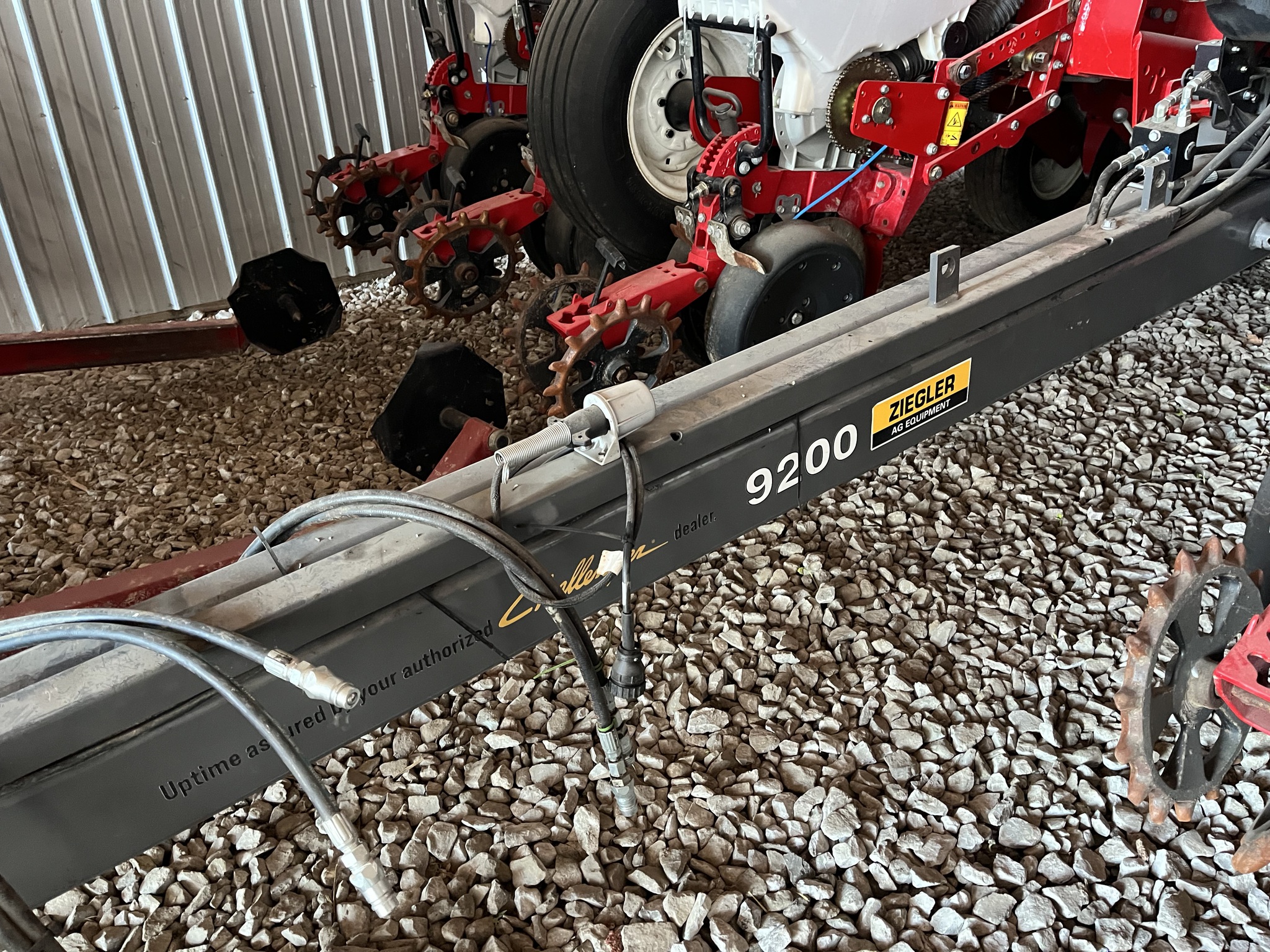  2020 White 9222 at Heritage Tractor in Clinton, MO