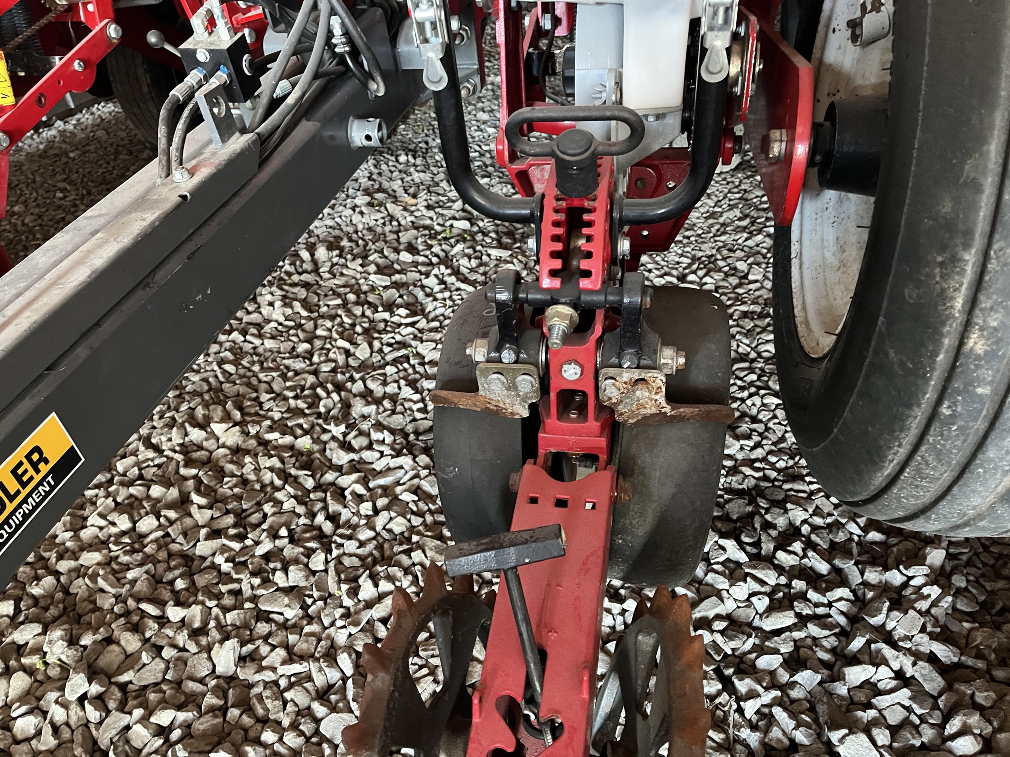  2020 White 9222 at Heritage Tractor in Clinton, MO