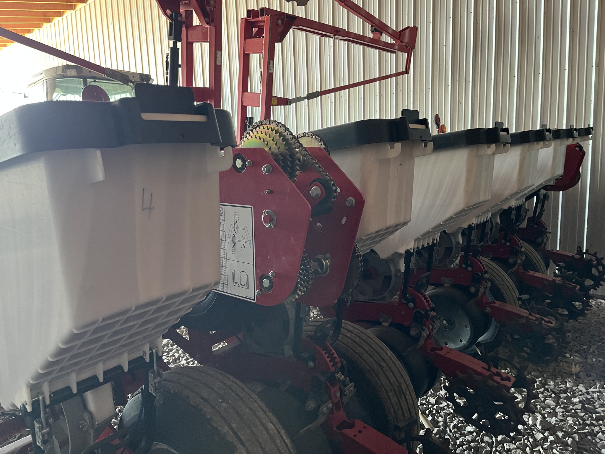  2020 White 9222 at Heritage Tractor in Clinton, MO
