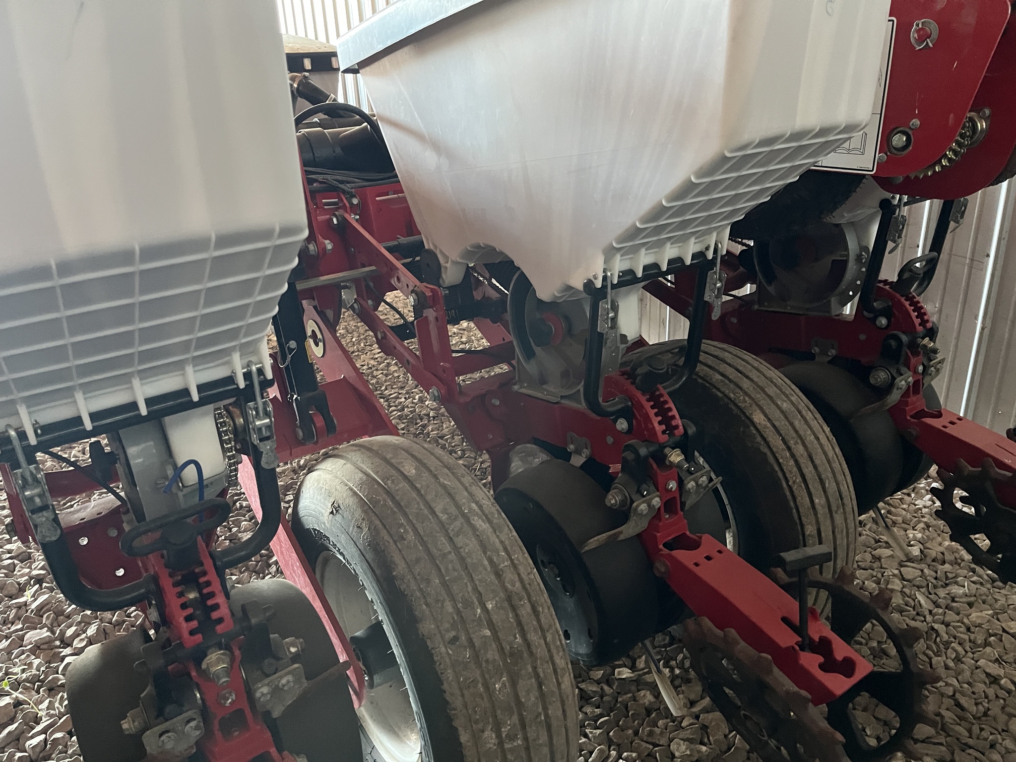  2020 White 9222 at Heritage Tractor in Clinton, MO