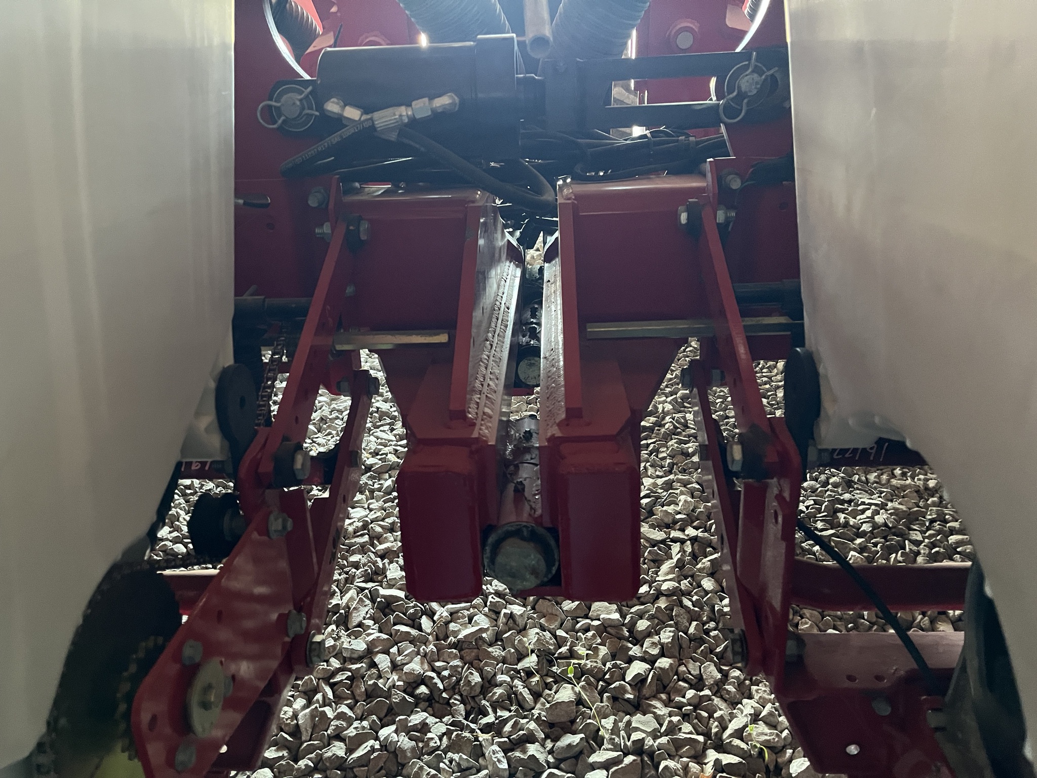  2020 White 9222 at Heritage Tractor in Clinton, MO