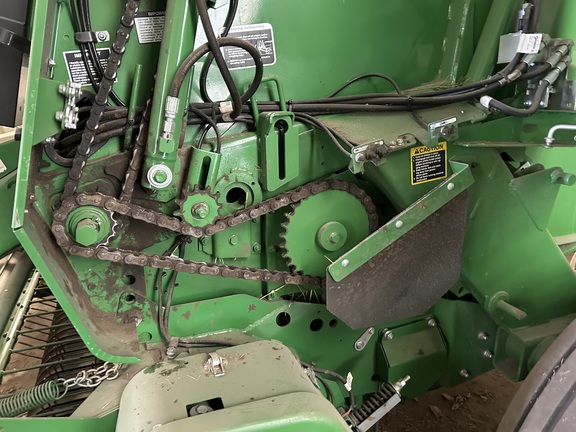 2024 John Deere 561R (10th thumbnail)